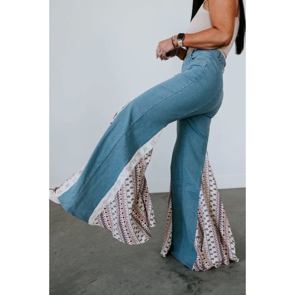 Wisteria Boho Floral Print & Lace High Rise Flare Leg Stretch Jeans - Picture 7 of 9